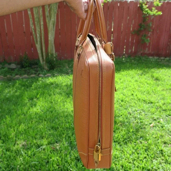 Vintage Louis Vuitton Porte Document Voyage Briefcase |Epi Leather LV Laptop Bag - Picture 8 of 13